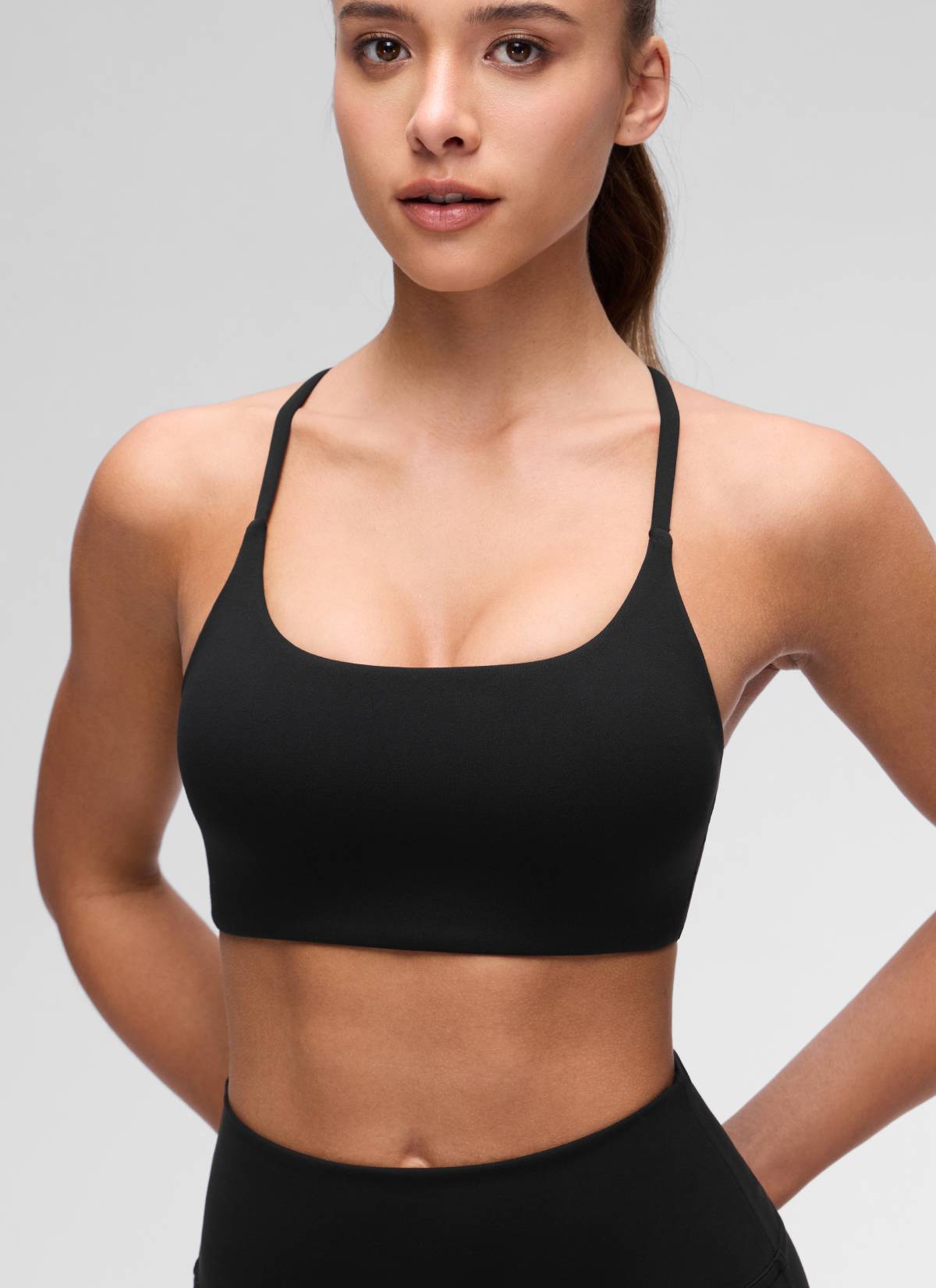 Yoga Scoop Neck Twist Cross Back Sport Bra Black