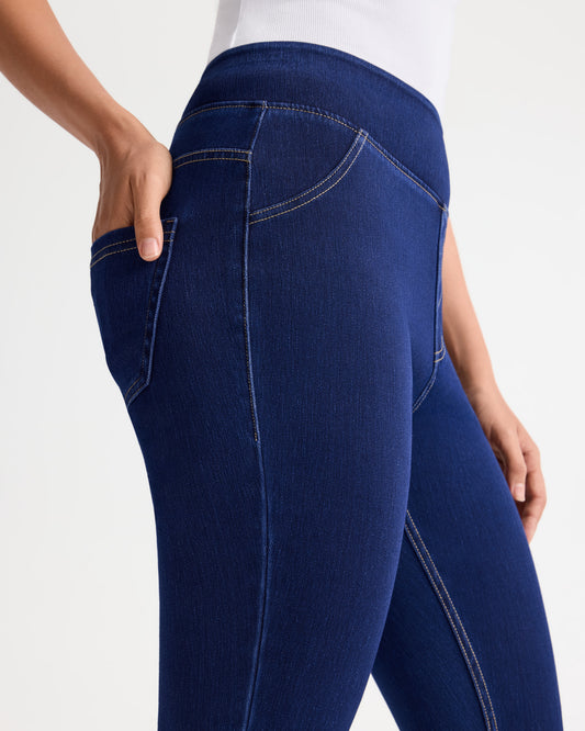 Stretch Pull-on Skinny Jeans